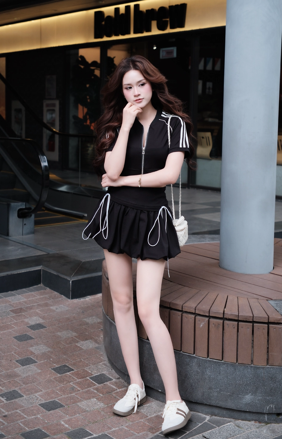 Set áo zip croptop tay sọc phối chân váy bí