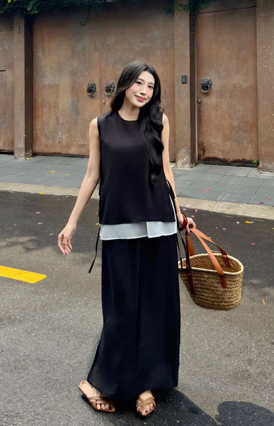 Set áo sát nách phối chân váy maxi voan